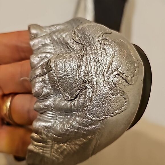 Tory Burch Silver Ballet Flats size 7 - Picture 7 of 9